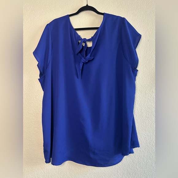 Torrid Women's Top Blouse Royal Blue Elegant plus size 4 with Open cuff Sleeve - Picture 2 of 7